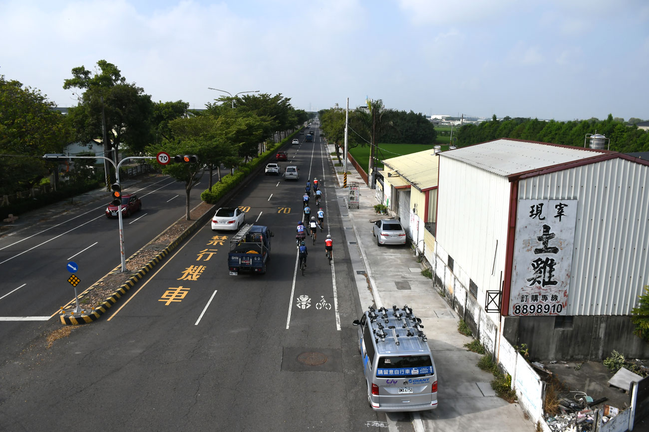 どこまでも続く、走りやすい幹線道路