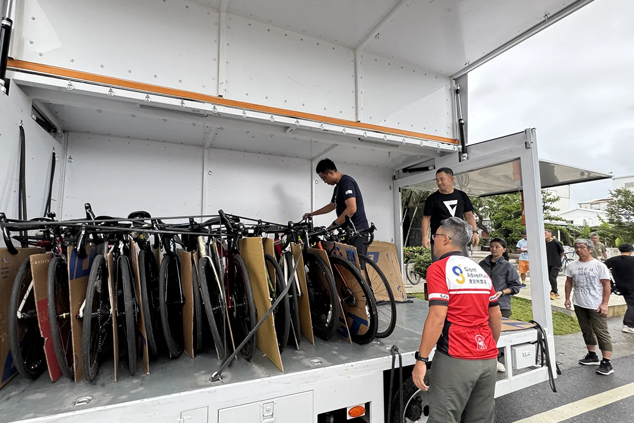 Day5：台風の影響で残念ながらバスにて移動。スタッフの臨機応変な対応に感謝。走れなかった区間はリベンジしたいとの声も。